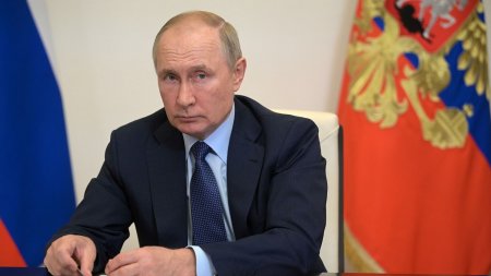 Путин призвал сформировать целостную систему поддержки семей с детьми - «Новости»