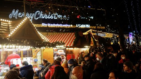 В Европе встречают Рождество на фоне очередной волны COVID-19 - «Новости»