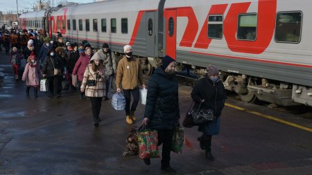Более 402 тысяч беженцев из Донбасса пересекли границу с Россией - «Новости»