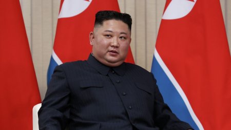 СМИ: Ким Чен Ын приучает "наследницу" к виду оружия - «Новости»