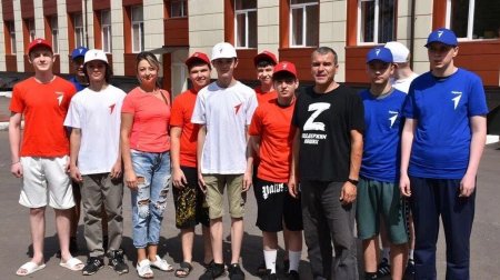Брянская область передала детям в ЛНР 1,5 тысячи книг - «Новости»