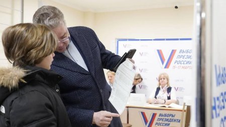 Губернатор Ставропольского края проголосовал на выборах президента - «Новости»