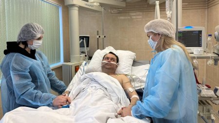 Супруга и дочь Чибиса навестили в больнице раненого губернатора - «Новости»