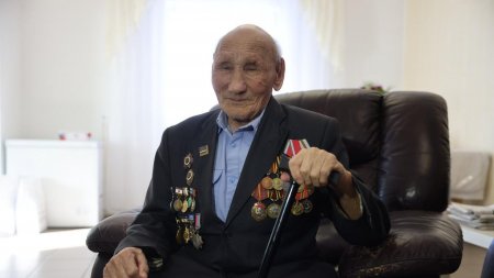 Столетний ветеран войны из Якутска поздравил горожан с Днем Победы - «Новости»